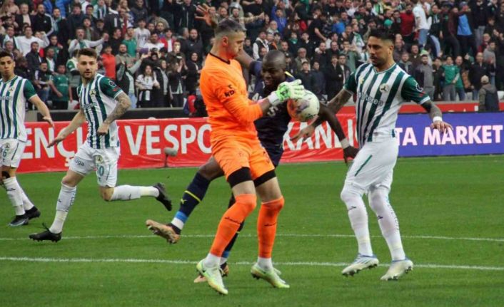 Spor Toto Süper Lig: Giresunspor: 0 - Fenerbahçe: 1 (Maç devam ediyor)