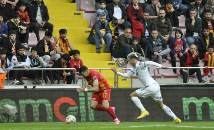 Spor Toto Süper Lig: Kayserispor: 0 - Alanyaspor: 2 (İlk yarı)
