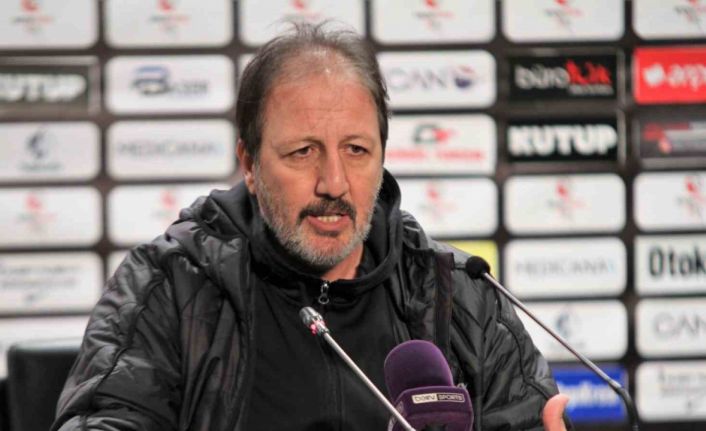 Taner Taşkın: “İlk devre oynanan oyunda oyunu domine eden bir Sakaryaspor vardı”