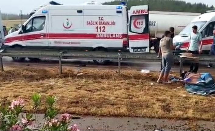 Tarım işçilerini taşıyan minibüs hafriyat kamyonu ile çarpıştı: 1 ölü, çok sayıda yaralı var