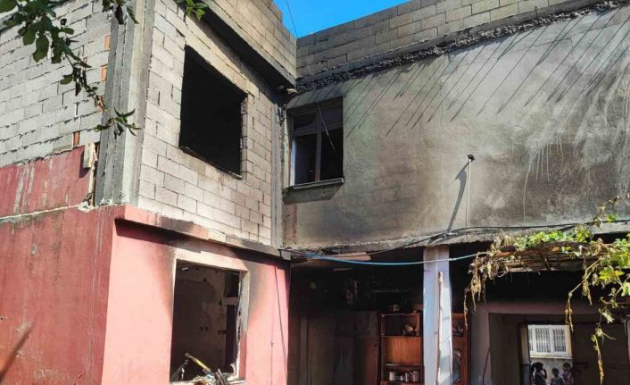 Tarım işçisi ailenin evi yandı, biriktirdikleri 25 bin lira kül oldu