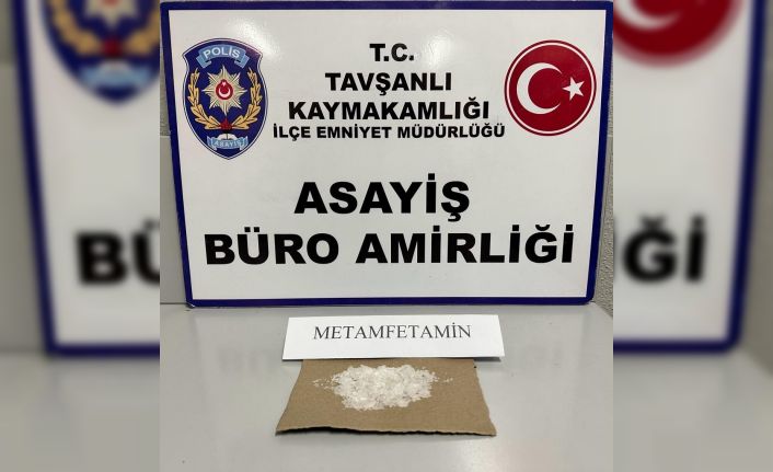 Tavşanlı’da bir araçta uyuşturucu ele geçirildi