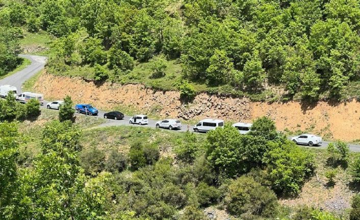Tüm ekipler kanyonda kayıp diye onu arıyordu...28 saat sonra evden çıktı