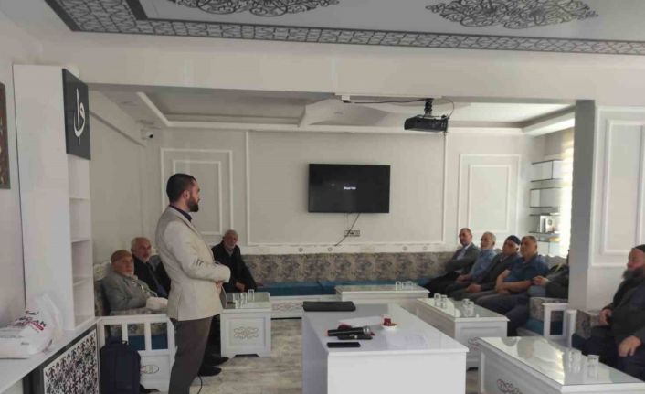 Türkeli’de hacı adaylarına eğitim
