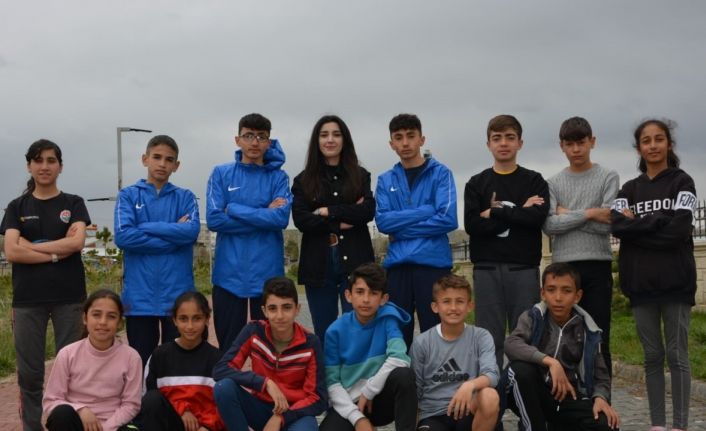 Türkiye dördüncüsü olan atletizm takımına baklava ikramı