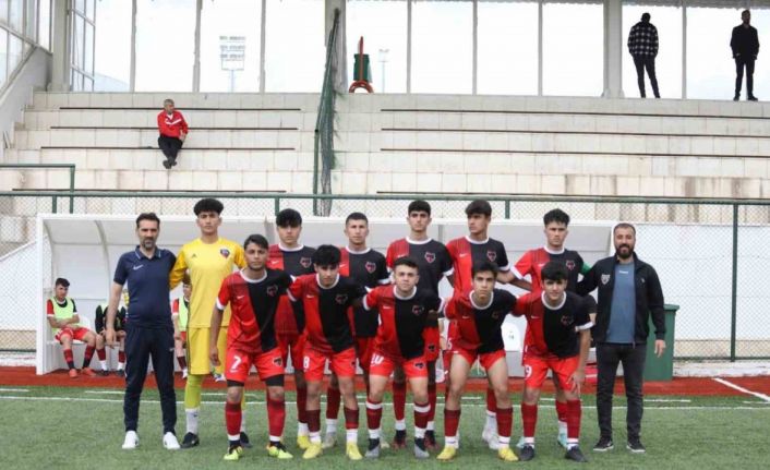 Van Büyükşehir Belediyespor U-16 Takımı Türkiye şampiyonasında son dörde kaldı