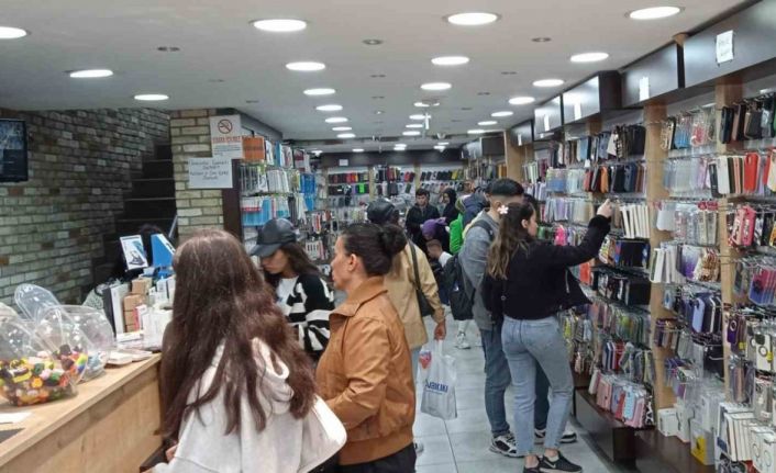 Vatandaşların cep telefon ekranlarını korumasında yeni favorisi bu camlar