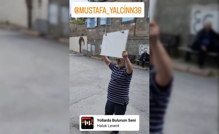 Yeni açılan mesire alanı trafiği yoğunlaştırdı, vatandaş ’adres sormak 10 TL’ pankartı açtı