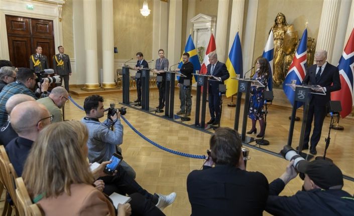 Zelenskiy: “Putin’e veya Moskova’ya saldırmıyoruz, bunun için yeterli silahımız yok"