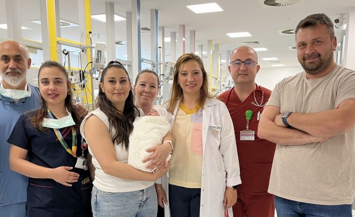 10 binde bir doğumda görülüyordu, Akça bebeğin onikiparmak bağırsağı iyileşti