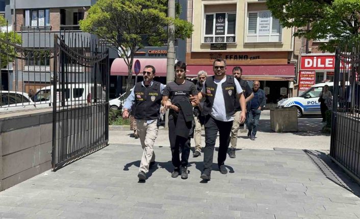 24 yaşındaki gencin bıçaklanarak öldürüldüğü kavgada baba ve oğlu tutuklandı