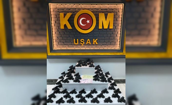 63 ruhsatsız telefon ele geçirildi