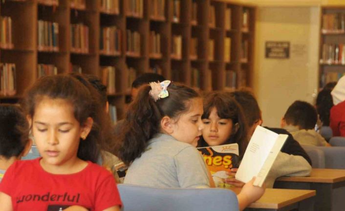 9 bin nüfuslu ilçenin 3 bin üyeli kütüphanesi ilgi görüyor