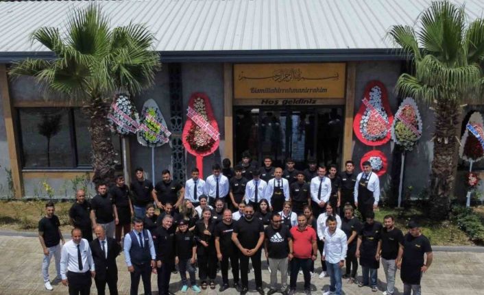 Adana’nın meşhur Cihangir Kebapçısı, lezzetlerini İskenderunlularla buluşturdu