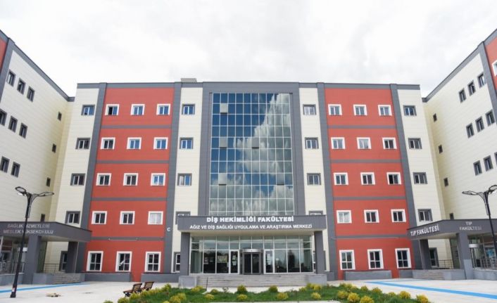 Ağız ve Diş Sağlığı Merkezinin altyapı çalışmaları büyük bir sürat ve titizlikle yapılıyor