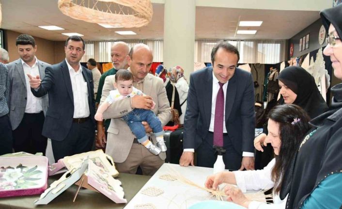 Altınova’da Meslek Edindirme Kursu yılsonu sergisi göz kamaştırdı