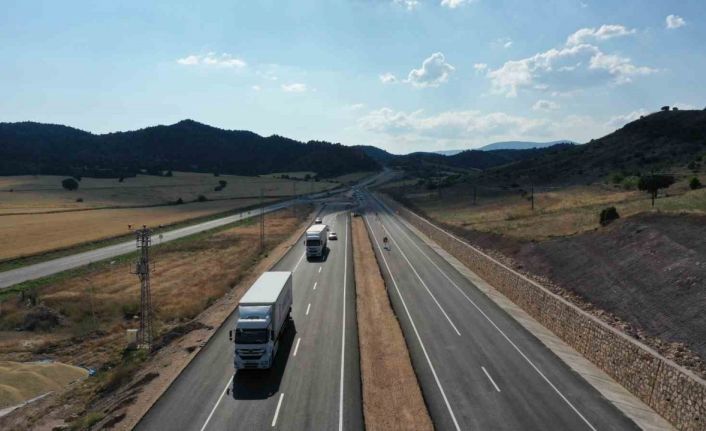 Ankara-Nallıhan bölünmüş kara yolunun bir kısmı trafiğe açıldı