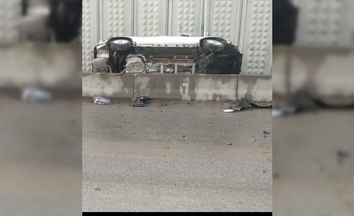 Ankara’da feci kaza: Otomobil takla attı