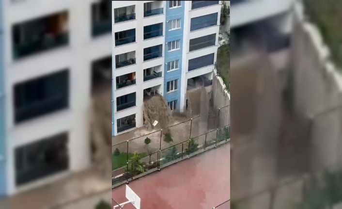 Ankara’da sağanak hayatı felç etti, taşan sular dairelerden boşaldı