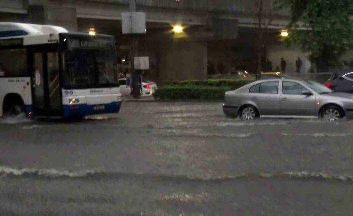 Ankara’da sağanak ve dolu