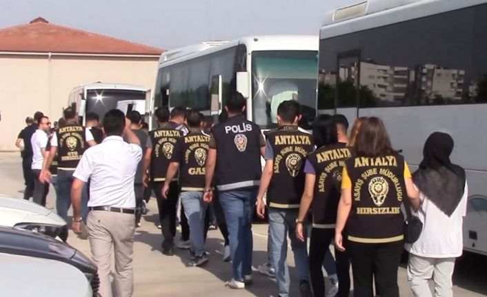 Antalya merkezli 10 ilde 2 milyon TL’lik sanal arkadaşlık sitesi operasyonu