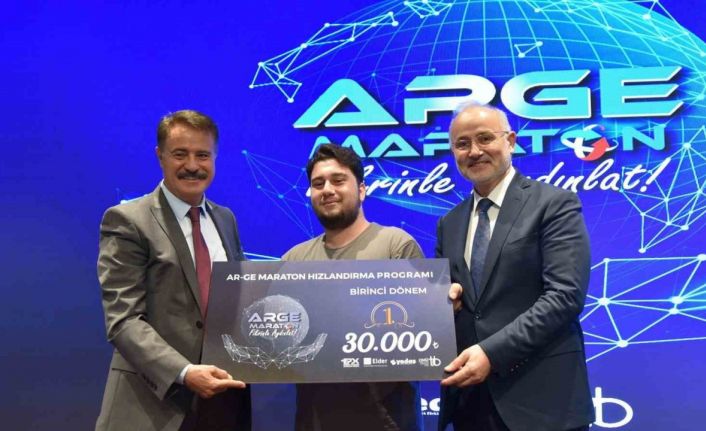 AR-GE Maraton Finali: Öğrenci, akademisyenleri geçip birinci oldu