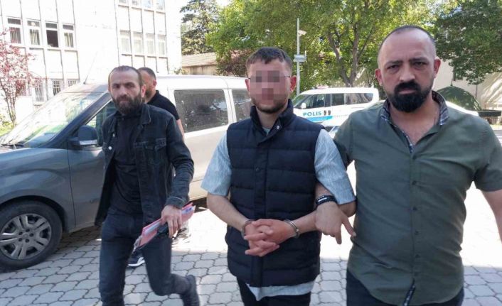 Ardahan’da kardeşini bıçakladı, Samsun’da yakalandı