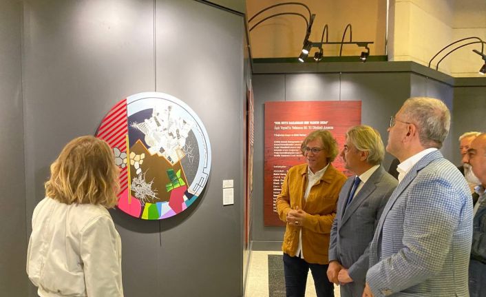 Aşık Veysel, vefatının 50. yılında Üsküdar’da düzenlenen sergiyle anıldı