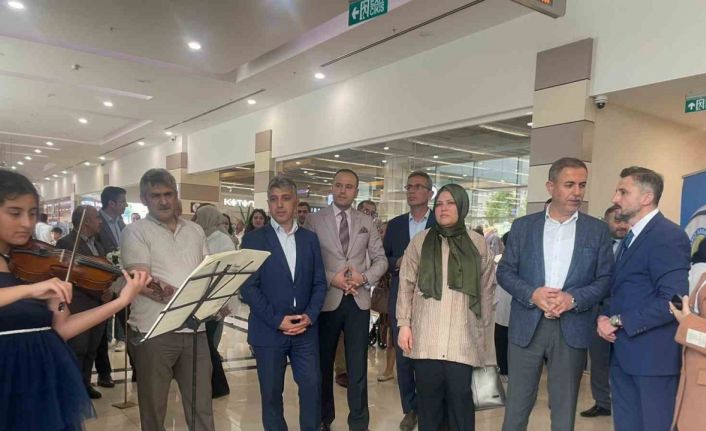 Bahçeşehir Bilim ve Sanat Merkezi ilk yılın değerlendirmesini sergi ile yaptı