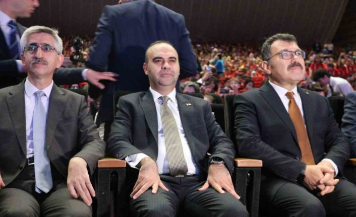 Bakan Kacır: “Türkiye’yi kendi teknolojisini geliştiren, rekabet edebilen bir ülke haline getirmek için çalışıyoruz”