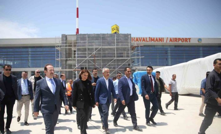 Bakan Uraloğlu: "Çukurova Havalimanını yıl sonunda açmayı planlıyoruz"