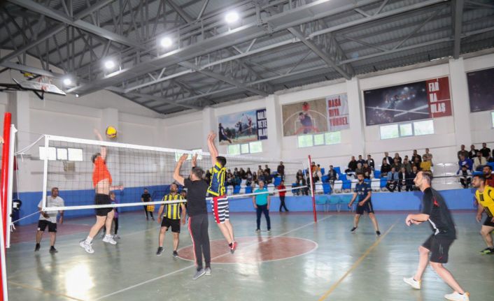 Başkale’de voleybol turnuvası sona erdi