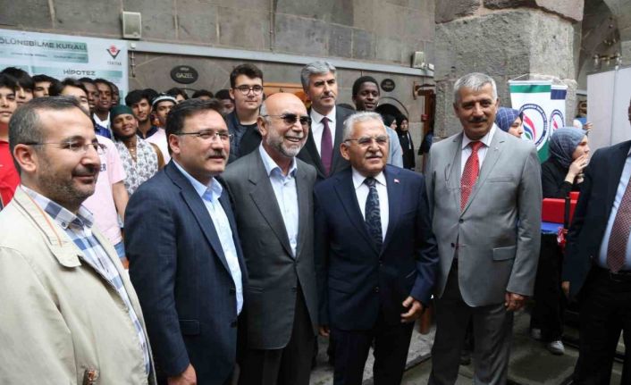 Başkan Büyükkılıç İmam Hatip Okulları Yıl Sonu Etkinliklerine katıldı