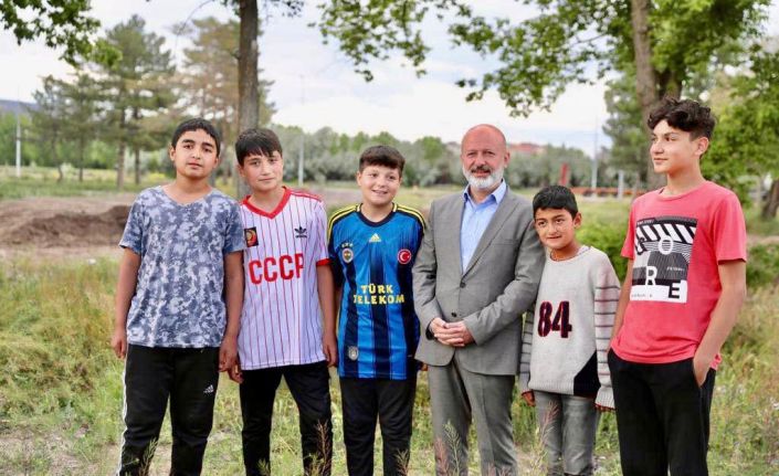 Başkan Çolakbayrakdar’dan Oruçreis’e aile sağlık merkezi, park ve halı saha