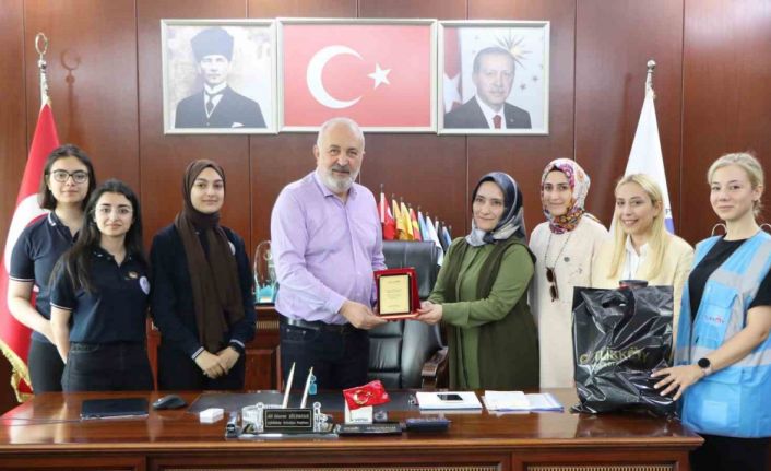 Başkan Silpagar’dan atık pil şampiyonlarına ödül