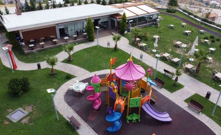 Bayraklı’nın sosyal tesisleri misafirlerini bekliyor