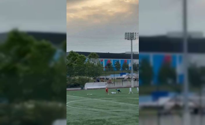Bayrampaşa’da oynanan amatör futbol maçında kavga çıktı: Polis tarafları dağıtmak için havaya ateş açtı