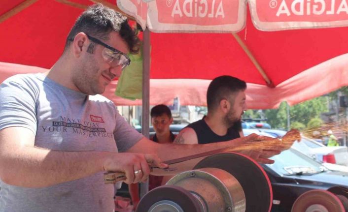 Bıçakçı esnafında bayram yoğunluğu