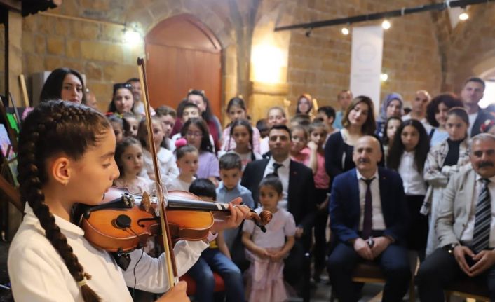 Bilim ve Sanat Merkezinden müzik dinletisi ve resim sergisi