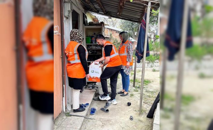 Bir Tebessüm Bir Hayat Derneği Başkanı Hakan Çil ile ekibi ihtiyaç sahibi aileleri yalnız bırakmadı