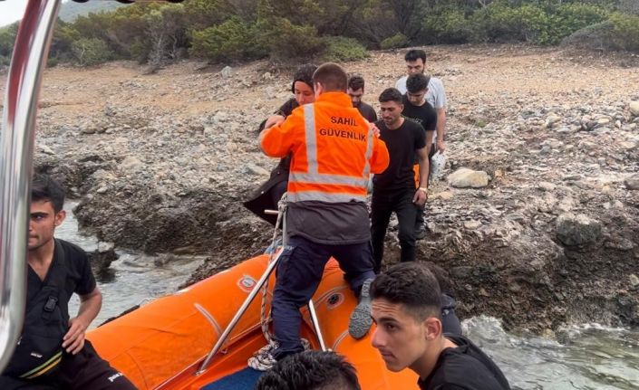 Bodrum’da 9 düzensiz göçmen kurtarıldı