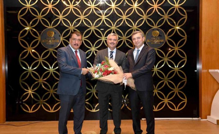 Büyükşehir Belediyesi Genel Sekreteri Noğay’a veda programı düzenlendi