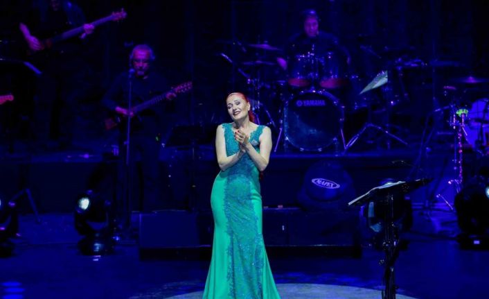 Candan Erçetin yaz konserlerine Bursa’da start verdi