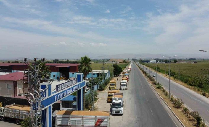 Cumhurbaşkanı Erdoğan’ın açıkladığı fiyat sevindirdi, lisanslı depolarda kuyruk oluştu