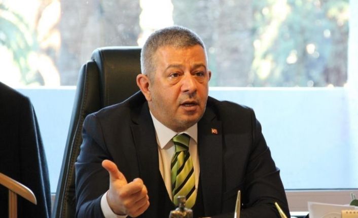 Demokratik Sağlık Sen’den yetkili sendikaya: "Neden yoksulluk sınırı altında bir oranı talep ediyorsunuz?"