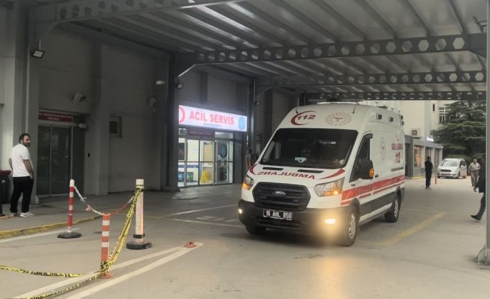 Depremde 30 yakınını kaybeden uzman hekim görev yaptığı Bursa’da vefat etti