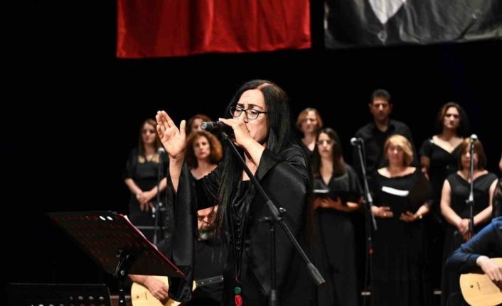 Depremzedeler için söylediler