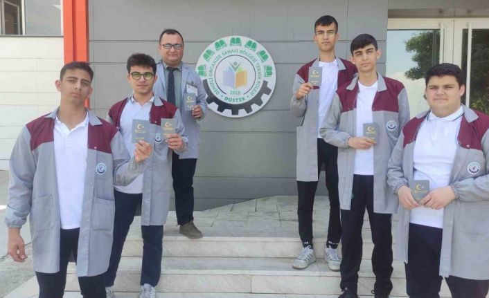 DOSTEK öğretmen ve öğrencileri 40 günlük staj için yurt dışına çıkıyor