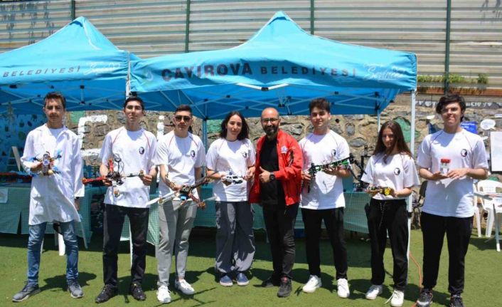 Dron yapan lise öğrencisi: "Selçuk Bayraktar da küçük insansız hava araçları ile işe başladı. Onun yolunda giderek çalışmaya devam edeceğiz"