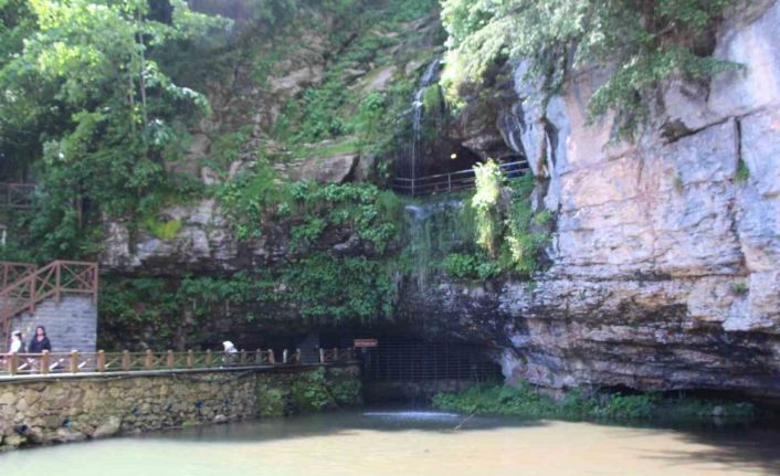 Dünyanın en uzun ikinci mağarasına Arap turist akını